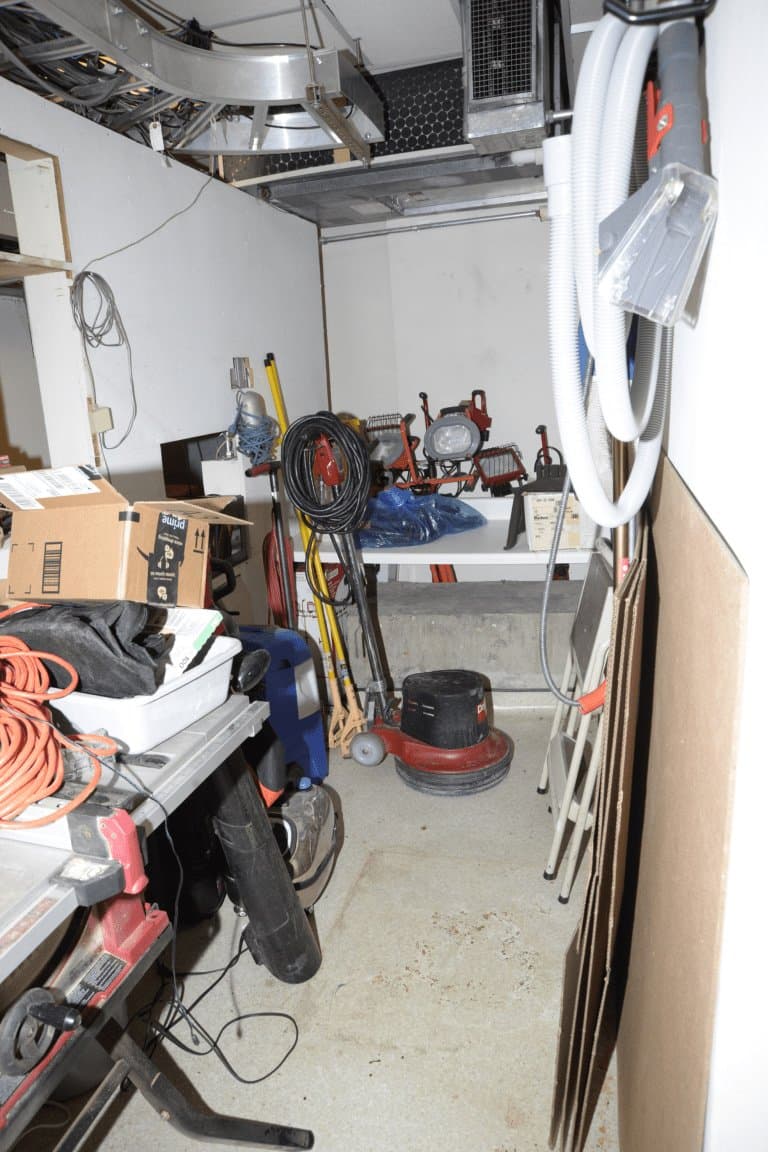 Photo 1 for Full Garage Cleanout & Moving Boxes